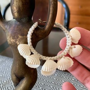 Shell hoop earrings